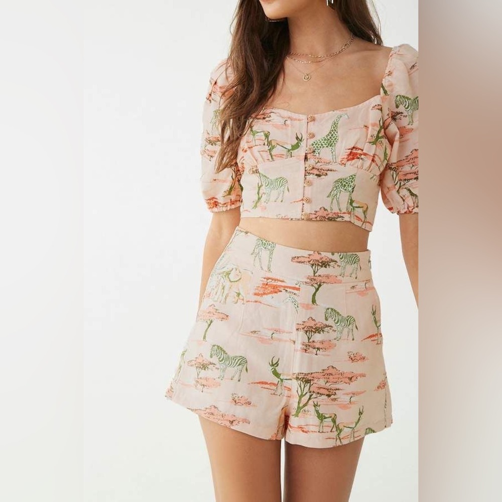Forever 21 | Safari Print Shorts, Size Medium
